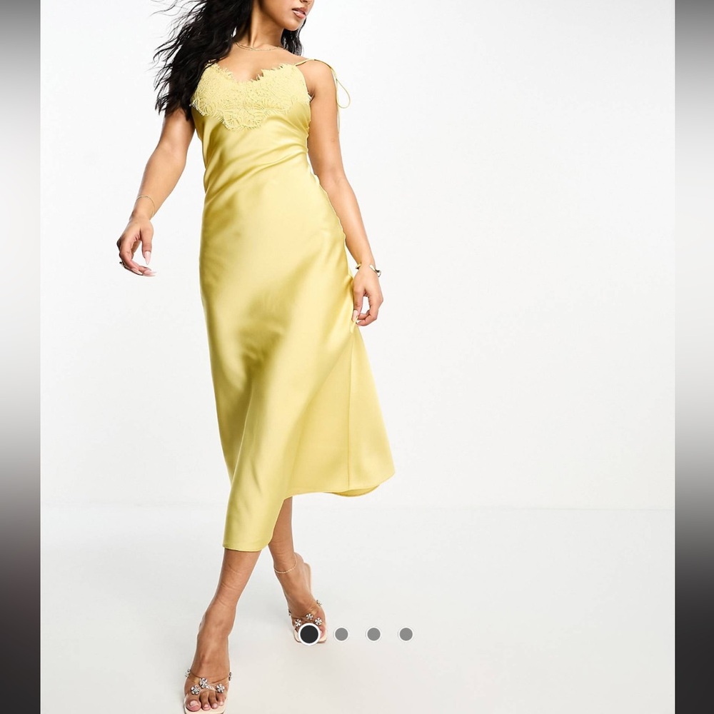 Aria Cove / Satin Lace Trim Midi Dress / Yellow